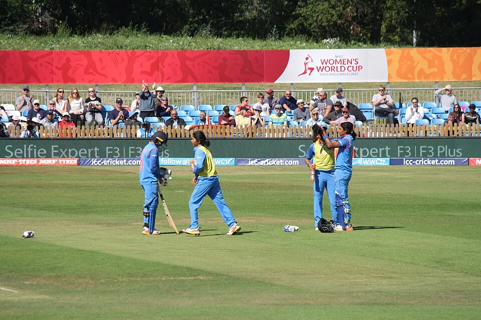 Batters and fielders during the 2017 Women's Cricket World Cup. CC0 sample; not Tailor academy photography.